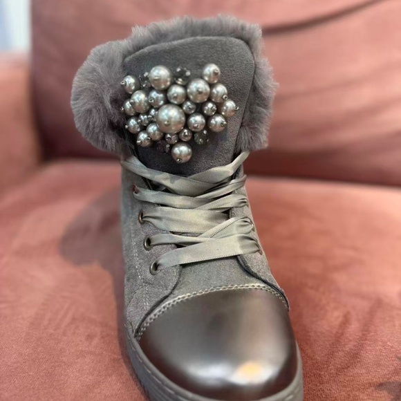 ANKLE FUR BOOTS WITH PEARLS - Picture 4 of 8